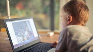Florida Mom Detects YouTube Kids Is Teaching Children How To Suicide