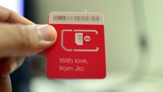 More Indians Are Using Reliance Jio As A Primary SIM For Voice Calls, Reports Show