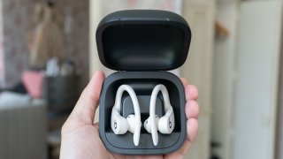 Beats Introduced Powerbeats Pro, The First Completely Wireless Earbuds