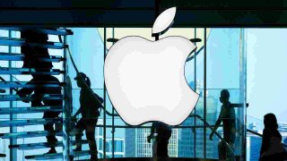 A Man Sued Apple For Rs 7000 Crore As He Was Wrongly Arrested Because Of Facial Recognition