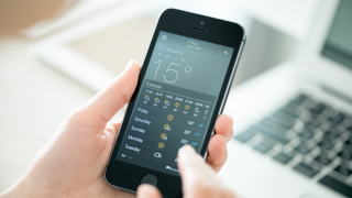 Your Smartphone Can Predict The Weather Even More Accurately Than Satellites