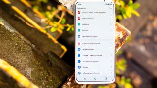 The Meizu 16s Is A Solid, No-Notch Smartphone At An Affordable Price
