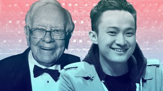 A Crypto Pioneer To Have A $4.6-Million Lunch With Warren Buffett