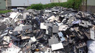India Is Implementing E-Waste Rules, But That Alone Cannot Solve The Recycling Problem