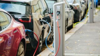 Indian Government Setting Up EV Charging Stations At Petrol Pumps