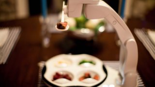 This Voice-Controlled Device From IIT Students Can Feed People Without Arms