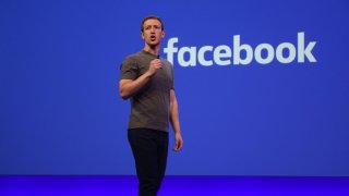 Mark Zuckerberg Will Take Personal Responsibilities For Facebook's Privacy Issues