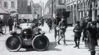 This 1930s Invention Made Parallel Parking Much Easier