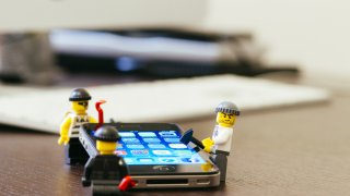 iPhones Infected Malware From Hacked Websites For Years, Says Google's Researchers