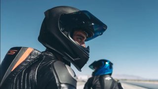 Students Develop A Smart Helmet That Alerts Your Family