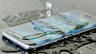 How Companies Like Apple And Samsung Make Their Smartphones Water-Resistant