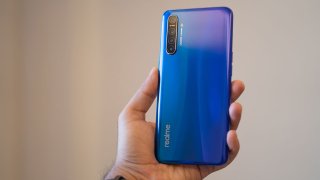 Realme XT Hands-On: Start The 64MP Camera Battle!