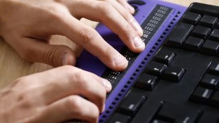 Google Chrome Launches AI-based Feature To Describe Images For Low-Vision Users