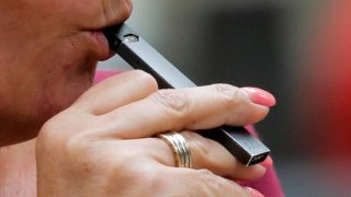 बैन के बाद, चेन्नई एयरपोर्ट पर 89 ई-सिगरेट के साथ दो लोग पकड़े गए