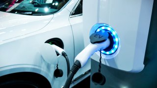 New Lithium-Ion Battery Allows Charging A Car In 10 Minutes For A 350Km Drive