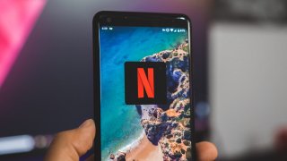 Netflix Is Testing A Shuffle Function That Saves You From Having To Find What To Watch Next