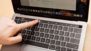 13-Inch MacBook Pros Suddenly Shut Down, Apple Suggests A Quirky Trick