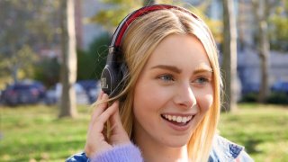These Headphones Are Powered By Sunlight So You Never Need To Plug Them In