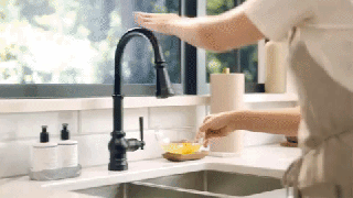 This Smart Faucet Gives You The Exact Amount Of Water At The Exact Temperature You Ask
