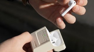 Apple Will Engrave Your Favorite Emoji On AirPods For Free
