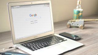Google Is Trying To Lure More Users Into Clicking On Its Ads