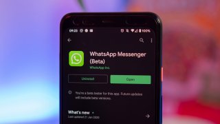 WhatsApp May Soon Add Dark Mode To Its iOS App