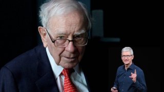 Legendary Investor Warren Buffett Has Finally Switched From A Flip Phone To An iPhone