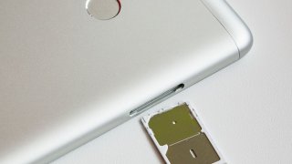 Xiaomi Teased 2-In-1 SIM Card That Also Acts As A Memory Card