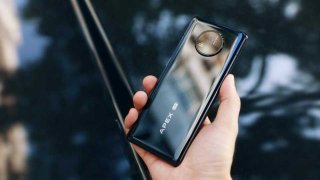 Vivo Apex 2020 Hands-On Review: Futuristic Smartphone With Unique Features