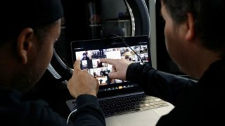 SpaceX Prohibits Employees From Communicating Via Zoom