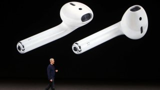 The Secret Behind Apple AirPods And AirPods Pro - Why So Awesome?!