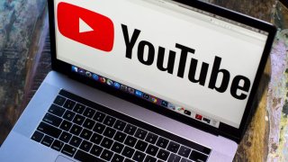 How To Watch YouTube Videos Without Seeing Any Ads: Simple Trick