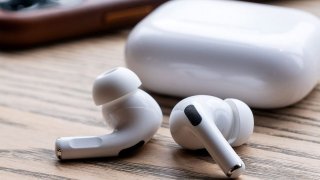 Apple Is Replacing Defective AirPods Pro For Free