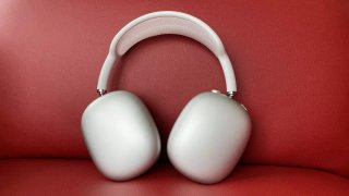 AirPods Max Hands-On: Perfect Noise Canceling And Impressive Sounds