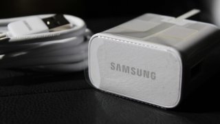 Samsung Confirmed That All Of Its Future Devices Wouldn't Come With Earphones And Chargers