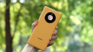 Huawei Found A Way To Sell Phones With Google Apps Despite The US Ban