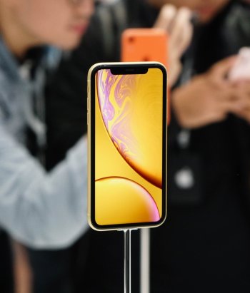 iPhone XR Made Up 32% of Total iPhone Sales In Its First Month Of Launch