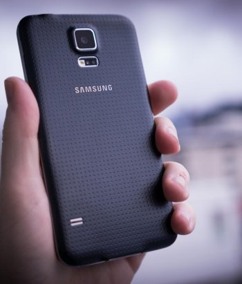 Samsung Galaxy S5 Price in India vs Galaxy Note 4: Which Is The Better Phone?