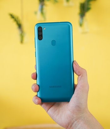 Samsung Galaxy M12 With A 7,000mAh Battery Spotted In Live Photos