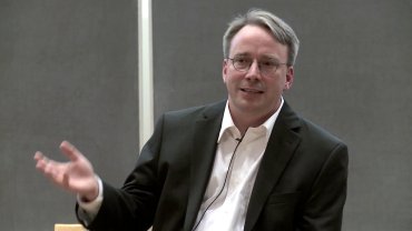 Facebook And Twitter Are Nothing But 'Garbage', Says Linux Founder