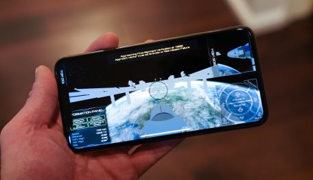 You Can Be On The Pilot Seat Of SpaceX Crew Dragon With This New App From NASA