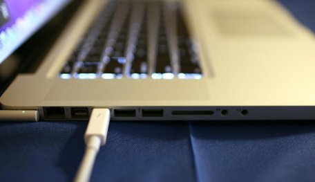 Your Mac Is No Longer Safe: Thunderbolt Ports Let Badass Rip Off Data In Minutes