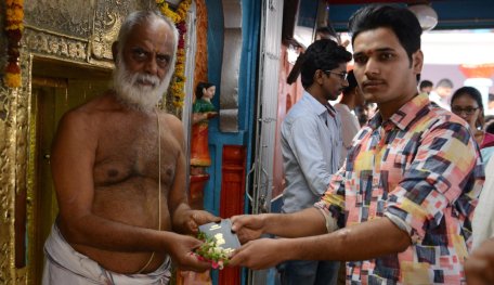 Indian IT Engineers Visit “Visa Temple” To Pray For A US Visa