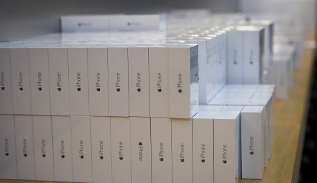 Two Former Amazon India Employees Arrested For Stealing 78 iPhones Worth Rs 1 Crore