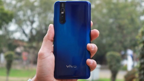 Galaxy A70 vs. POCO F1 vs. Vivo V15 Pro: Battle Of The Mid-Rangers