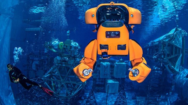 The Underwater Robot That Can Transform Into An Autonomous Submarine