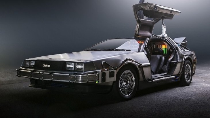 A Battle Of Stainless-Steel Vehicles: Tesla Cybertruck Vs. DeLorean ...