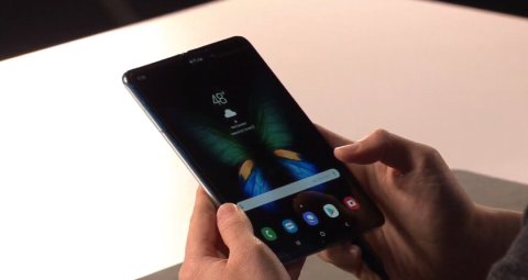 Samsung Galaxy Fold 2 840x447