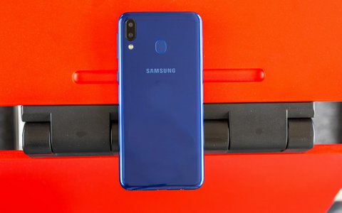 Samsung Galaxy M Budget Smartphone With Premium Design Mobygeek Com