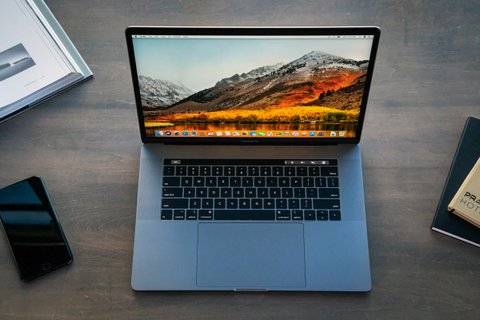 2018 Macbook Pro 02 100764569 Large